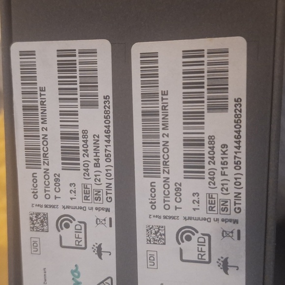 Oticon Hearing Aids: Ruby 2, Zirconz 2 MR-T 312 Traditional Battery Oper… - Picture 3 of 10